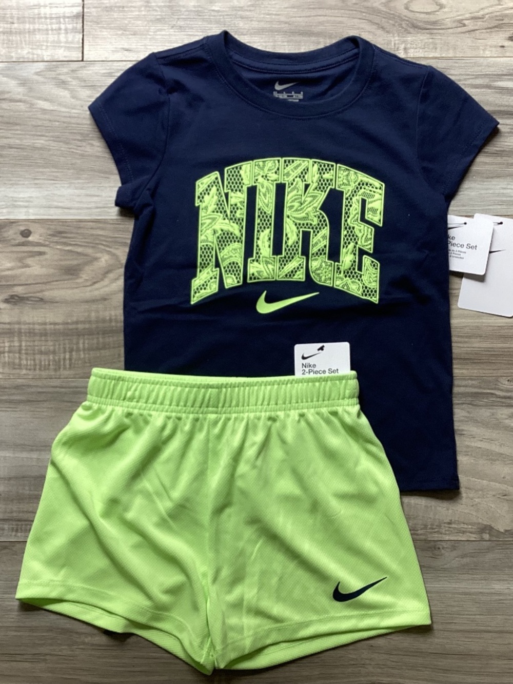 Nike Navy & Neon Green Girls' Two-Piece Active Set Size 6(NWT)~PRICE IS FIRM~